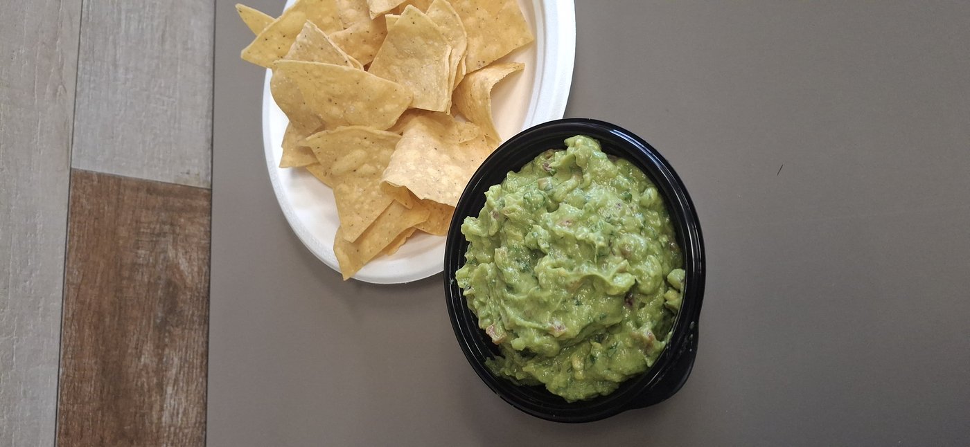 Guacamole and chips
